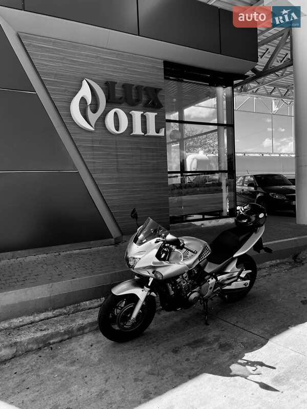 Мотоцикл Спорт-туризм Honda CB 600F Hornet 2001 в Гайвороне