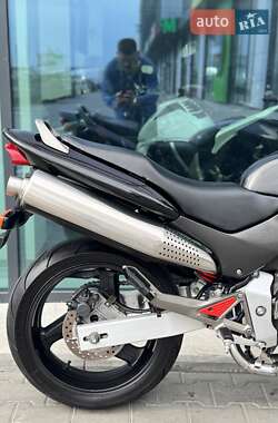 Мотоцикл Спорт-туризм Honda CB 600F Hornet 2000 в 