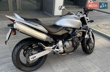 Мотоцикл Классик Honda CB 600F Hornet 2003 в 