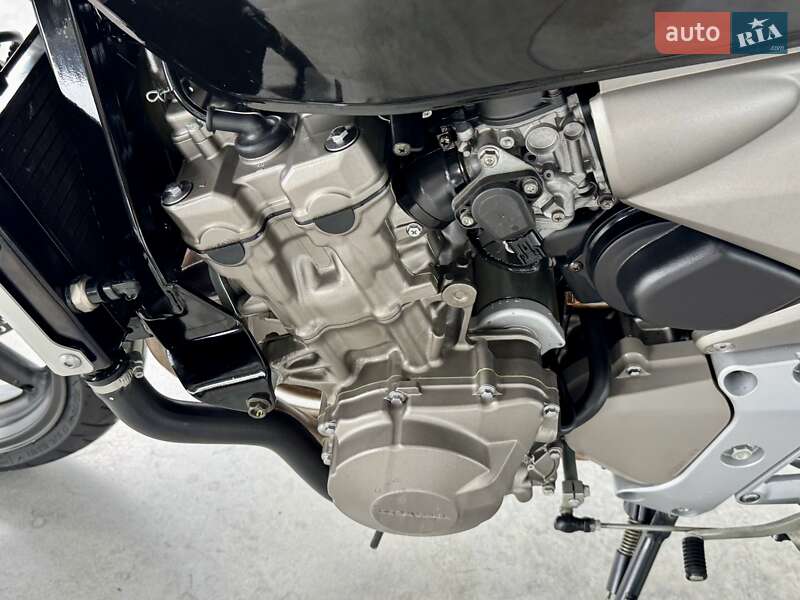 Мотоцикл Без обтекателей (Naked bike) Honda CB 600F Hornet 2004 в Хмельницком