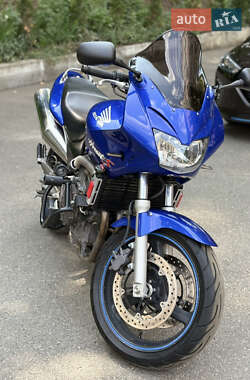 Мотоцикл Спорт-туризм Honda CB 600F Hornet 2001 в 