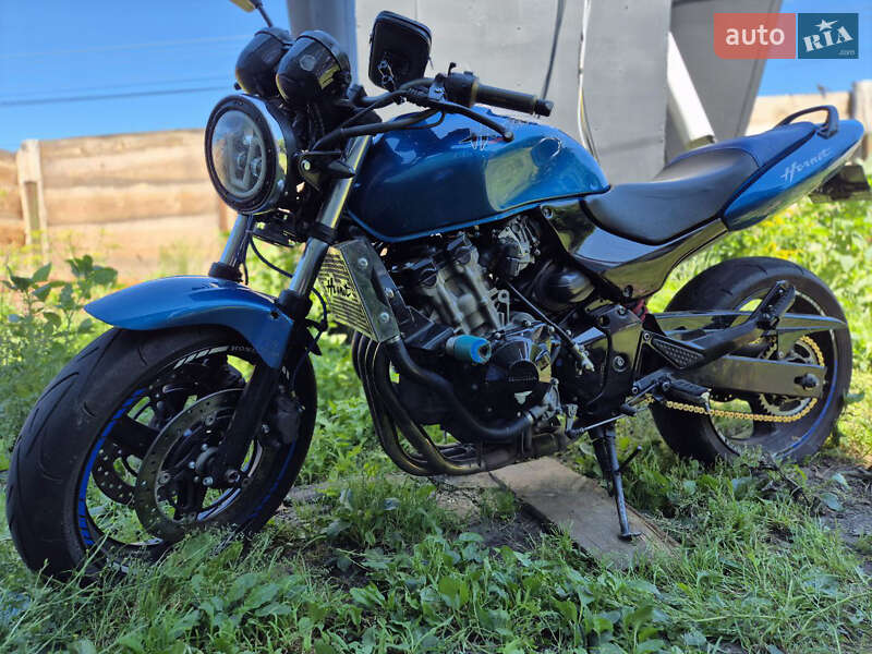 Мотоцикл Без обтекателей (Naked bike) Honda CB 600F Hornet 2001 в 