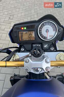 Мотоцикл Без обтекателей (Naked bike) Honda CB 600F Hornet 2005 в 