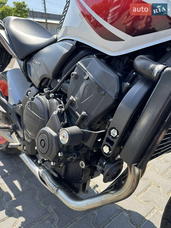 Мотоцикл Без обтекателей (Naked bike) Honda CB 600F Hornet 2009 в Черновцах