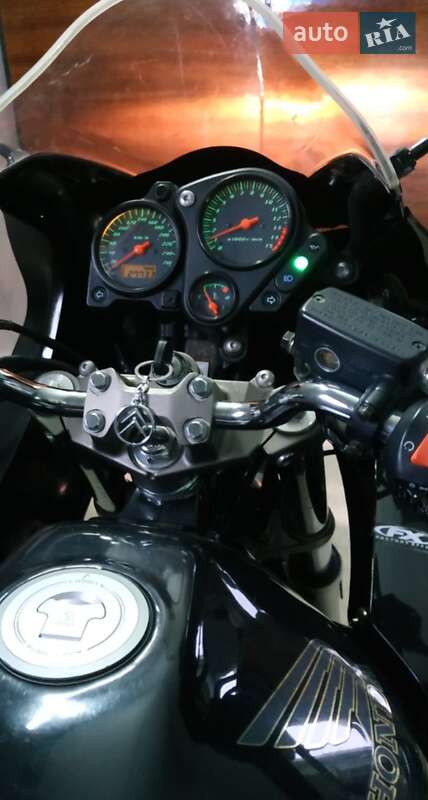 Грузовые мотороллеры, мотоциклы, скутеры, мопеды Honda CB 600F Hornet 2000 в Подволочиске фото 4 Грузовые мотороллеры, мотоциклы, скутеры, мопеды Honda CB 600F Hornet 2000 в Подволочиске