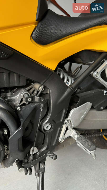 Мотоцикл Без обтекателей (Naked bike) Honda CB 650F 2014 в Ровно фото 6 Мотоцикл Без обтекателей (Naked bike) Honda CB 650F 2014 в Ровно