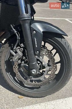 Мотоцикл Без обтекателей (Naked bike) Honda CB 650F 2015 в 