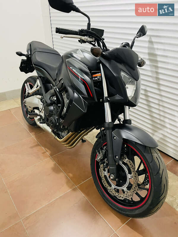 Мотоцикл Без обтекателей (Naked bike) Honda CB 650F 2014 в Киеве