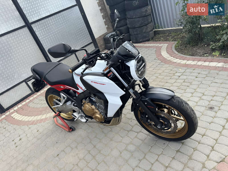 Мотоцикл Без обтекателей (Naked bike) Honda CB 650F 2015 в Хотине