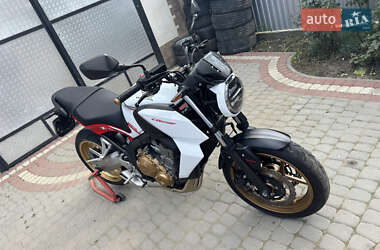 Мотоцикл Без обтекателей (Naked bike) Honda CB 650F 2015 в 