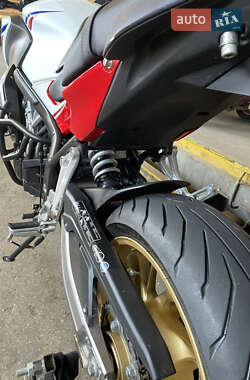 Мотоцикл Спорт-туризм Honda CB 650F 2015 в 