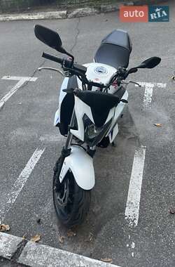 Мотоцикл Без обтекателей (Naked bike) Honda CB 650F 2015 в 