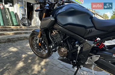 Мотоцикл Без обтекателей (Naked bike) Honda CB 650R 2023 в 