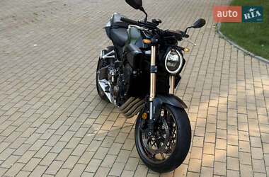 Мотоцикл Без обтекателей (Naked bike) Honda CB 650R 2024 в 