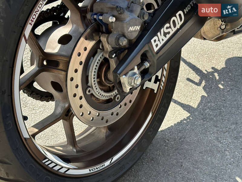 Мотоцикл Без обтекателей (Naked bike) Honda CB 650R 2020 в Киеве