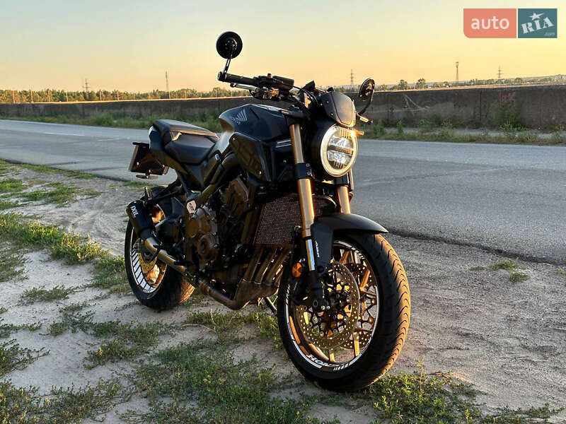Мотоцикл Без обтекателей (Naked bike) Honda CB 650R 2020 в Киеве
