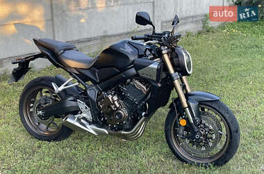 Мотоцикл Без обтекателей (Naked bike) Honda CB 650R 2024 в 