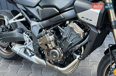 Мотоцикл Без обтекателей (Naked bike) Honda CB 650R 2024 в 