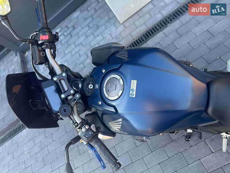 Мотоцикл Без обтекателей (Naked bike) Honda CB 650R 2020 в Киеве