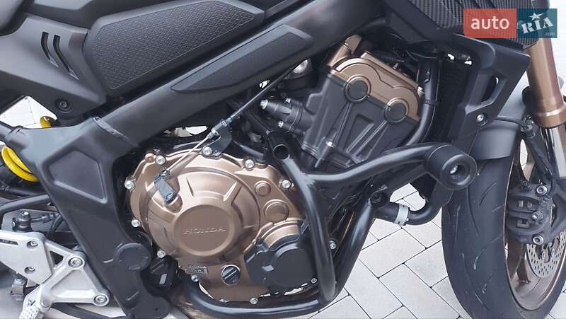Мотоцикл Без обтекателей (Naked bike) Honda CB 650R 2021 в Виннице фото 11 Мотоцикл Без обтекателей (Naked bike) Honda CB 650R 2021 в Виннице