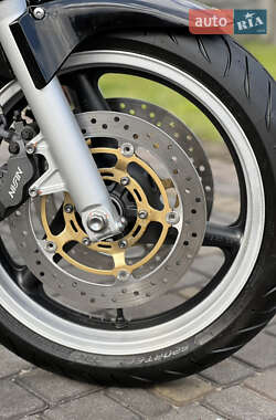 Мотоцикл Без обтекателей (Naked bike) Honda CB 900F Hornet 2002 в 