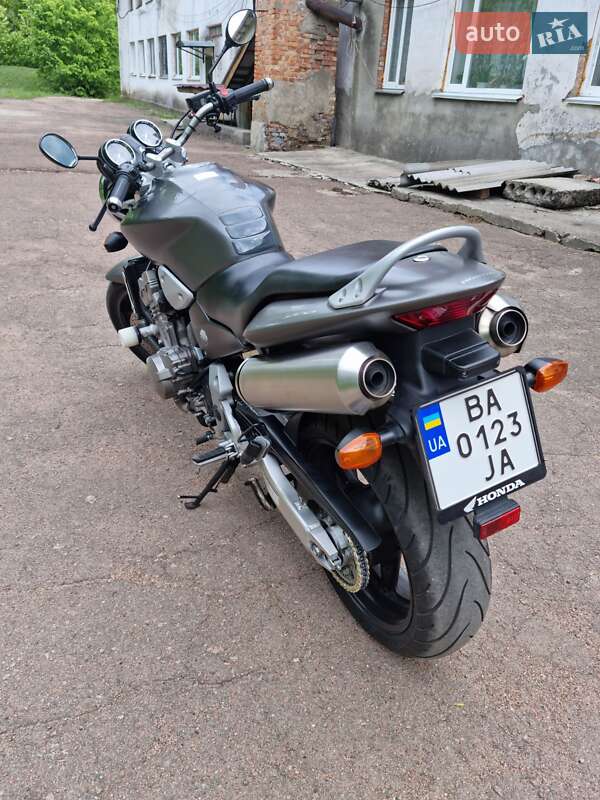 Мотоцикл Без обтекателей (Naked bike) Honda CB 900F Hornet 2003 в Помошной