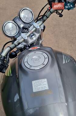 Мотоцикл Без обтекателей (Naked bike) Honda CB 900F Hornet 2003 в 