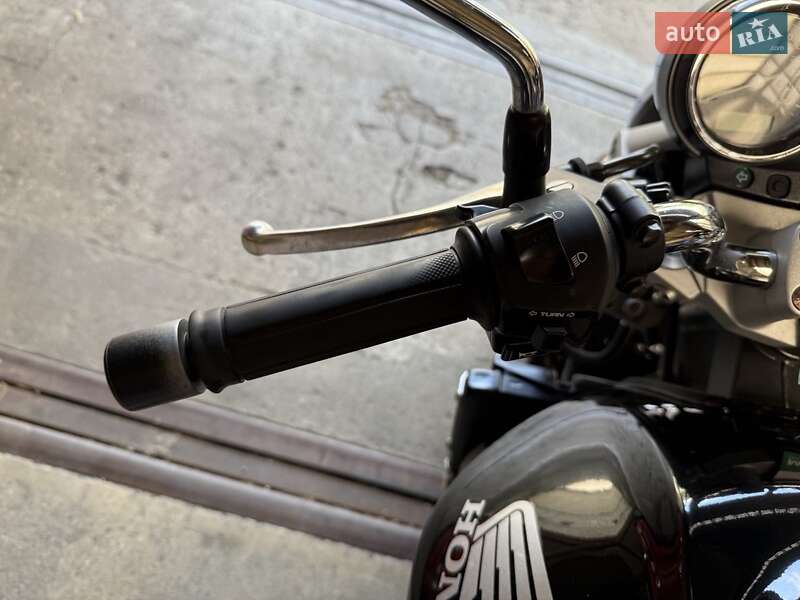 Мотоцикл Без обтекателей (Naked bike) Honda CB 900F Hornet 2004 в Чернигове