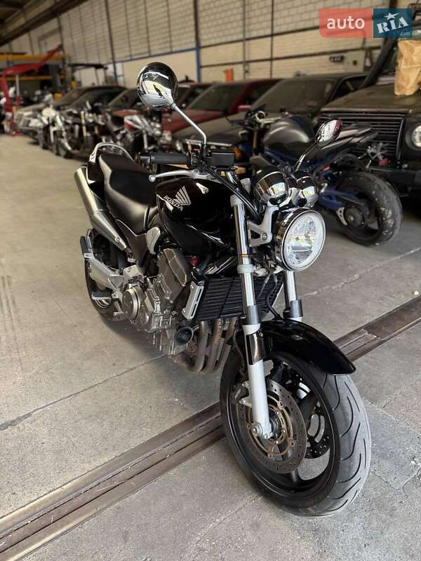 Мотоцикл Без обтекателей (Naked bike) Honda CB 900F Hornet 2004 в Чернигове