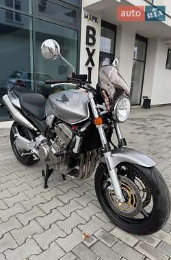 Мотоцикл Без обтекателей (Naked bike) Honda CB 900F Hornet 2002 в 