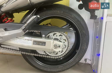 Мотоцикл Классік Honda CB 900F Hornet 2005 в 