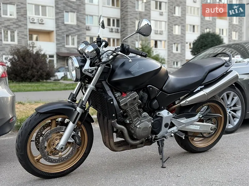 Honda CB 900F Hornet 2004