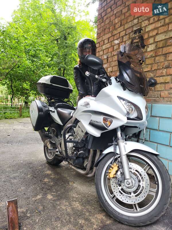 Мотоцикл Классик Honda CBF 1000 2009 в Киеве
