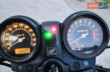 Мотоцикл Без обтекателей (Naked bike) Honda CBF 500 2004 в 