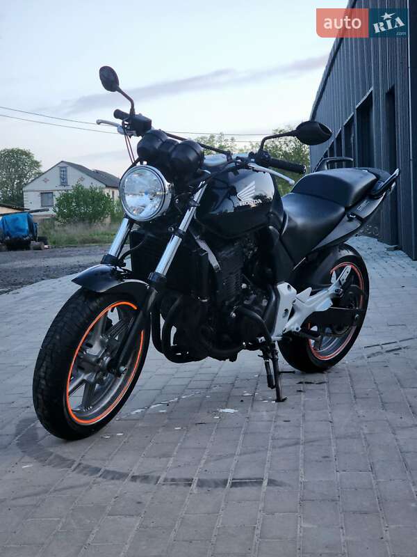 Мотоцикл Без обтекателей (Naked bike) Honda CBF 500 2004 в 