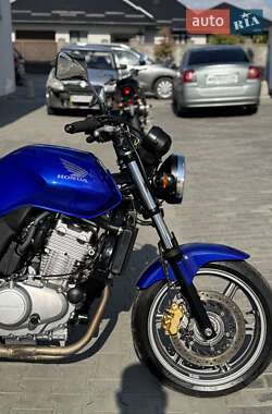 Мотоцикл Без обтекателей (Naked bike) Honda CBF 500 2007 в 