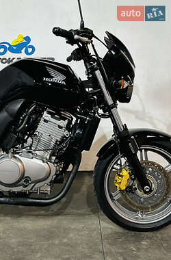 Мотоцикл Без обтекателей (Naked bike) Honda CBF 500 2004 в 