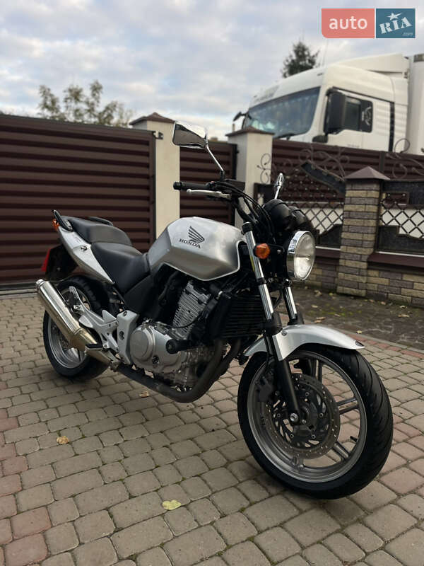 Мотоцикл Без обтікачів (Naked bike) Honda CBF 500 2004 в Бродах фото 2 Мотоцикл Без обтікачів (Naked bike) Honda CBF 500 2004 в Бродах