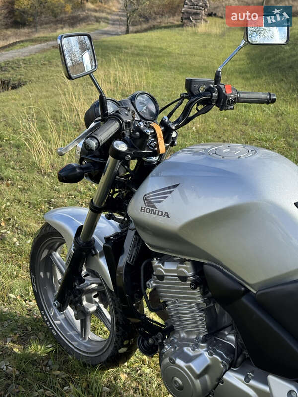 Мотоцикл Без обтекателей (Naked bike) Honda CBF 500 2004 в Черкассах