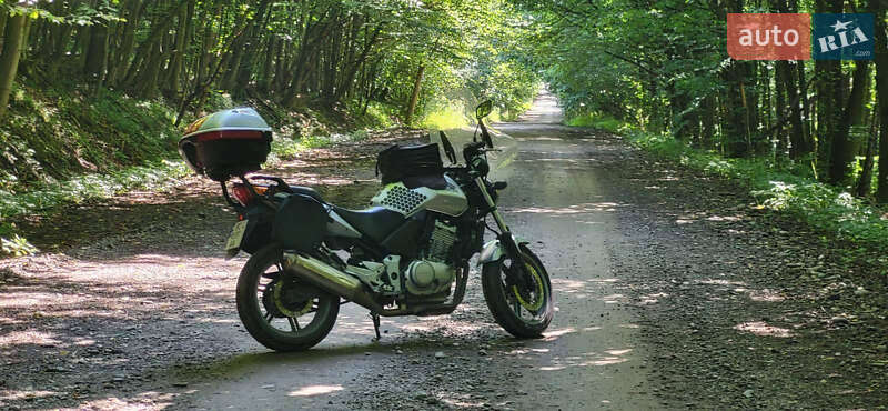 Мотоцикл Багатоцільовий (All-round) Honda CBF 500 2004 в Володимирі