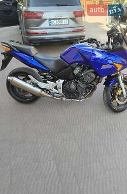 Мотоцикл Спорт-туризм Honda CBF 600 2004 в 