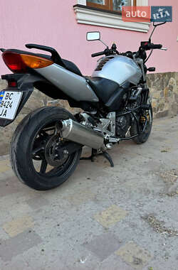 Мотоцикл Без обтекателей (Naked bike) Honda CBF 600 2004 в 