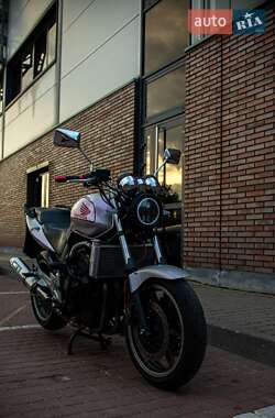 Мотоцикл Без обтекателей (Naked bike) Honda CBF 600N 2005 в 