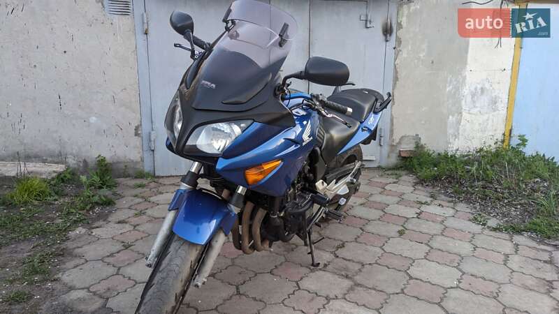 Мотоцикл Спорт-туризм Honda CBF 600N 2004 в 