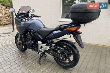 Спортбайк Honda CBF 600S 2004 в 