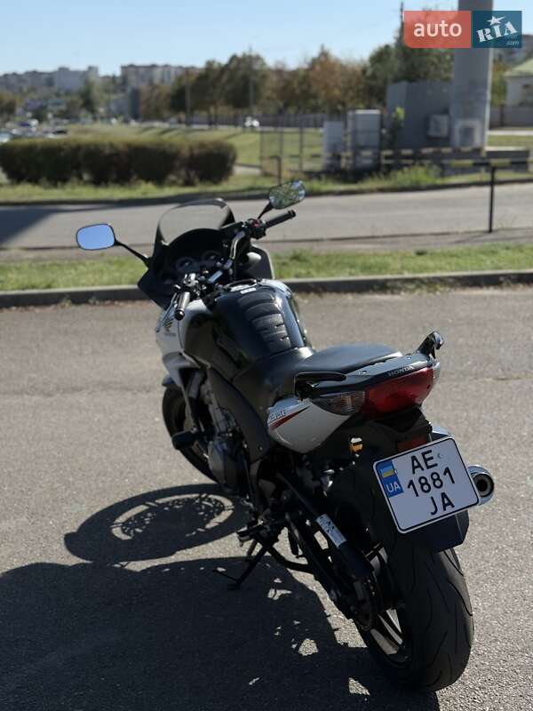 Мотоцикл Спорт-туризм Honda CBF 600SA 2010 в Кривому Розі фото 8 Мотоцикл Спорт-туризм Honda CBF 600SA 2010 в Кривому Розі
