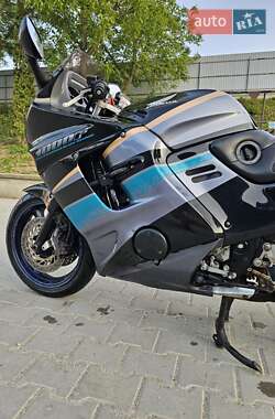 Мотоцикл Спорт-туризм Honda CBR 1000F 1993 в 