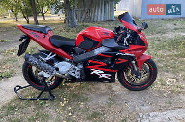 Спортбайк Honda CBR 1000F 2002 в 