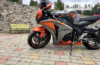 Спортбайк Honda CBR 1000RR 2010 в Коломаке