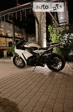 Спортбайк Honda CBR 1000RR 2012 в Запорожье